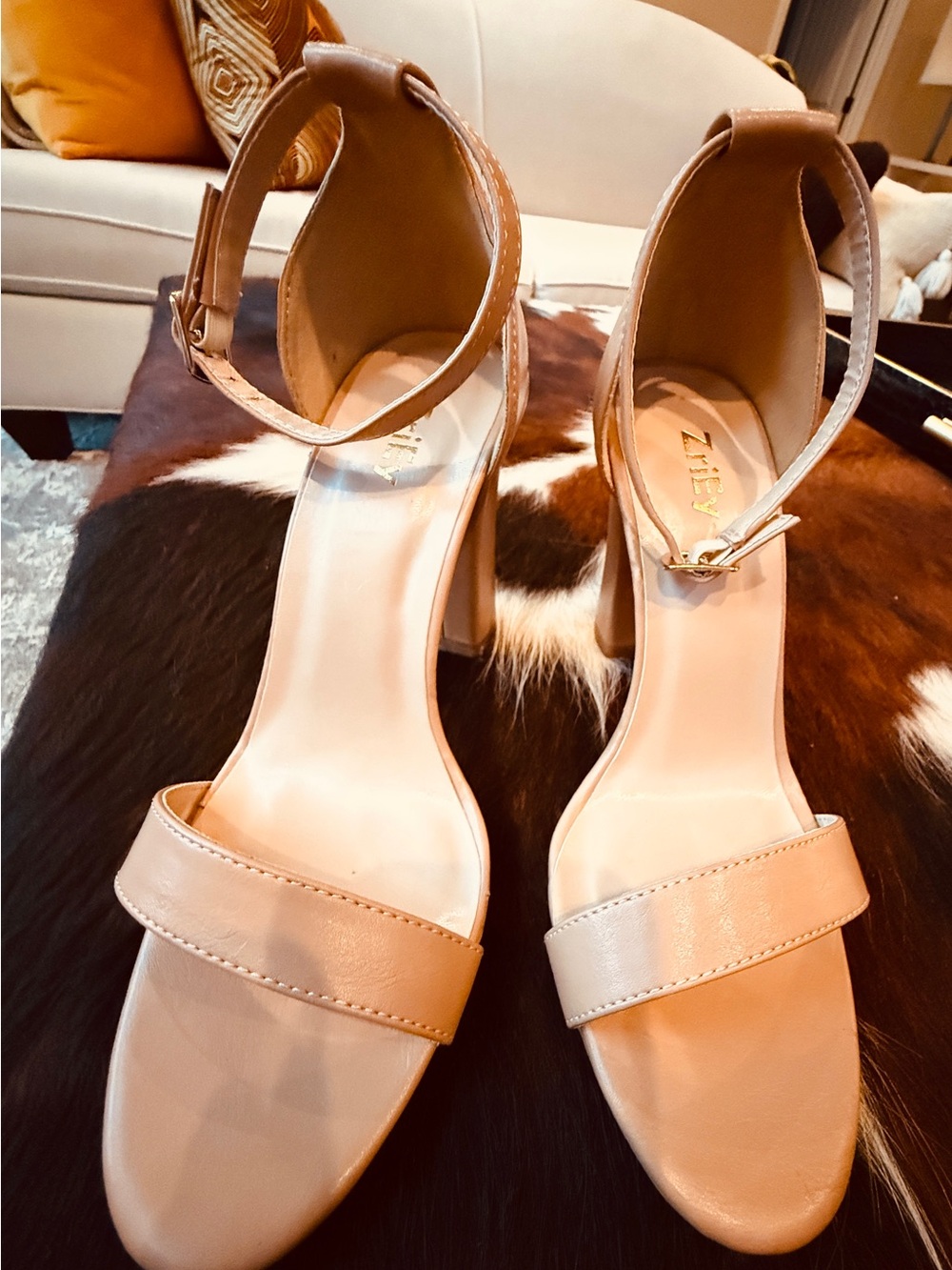 ZriEy Women's Block Heel Open Toe Ankle Strap Sandal - Sz 7  Nude